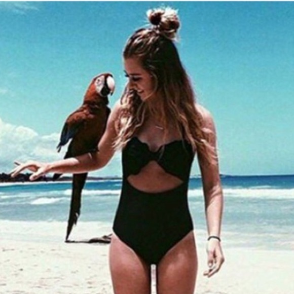 *sold on Merc* Cupshe Cut to it Shell Suit NWT - Picture 2 of 6